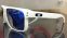 02-oakley-02